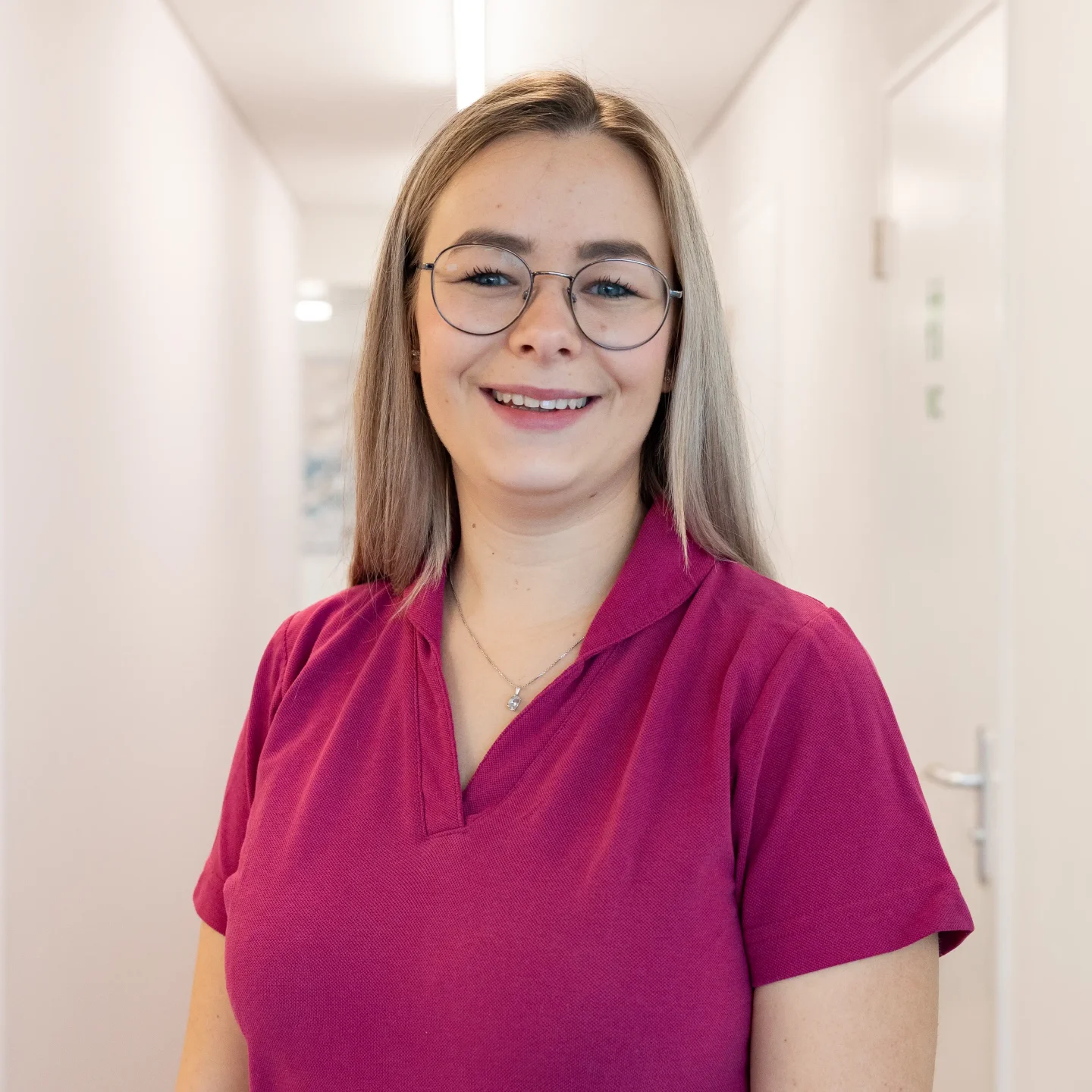 familydent-team-dentalassistentin-licinar-duronjic