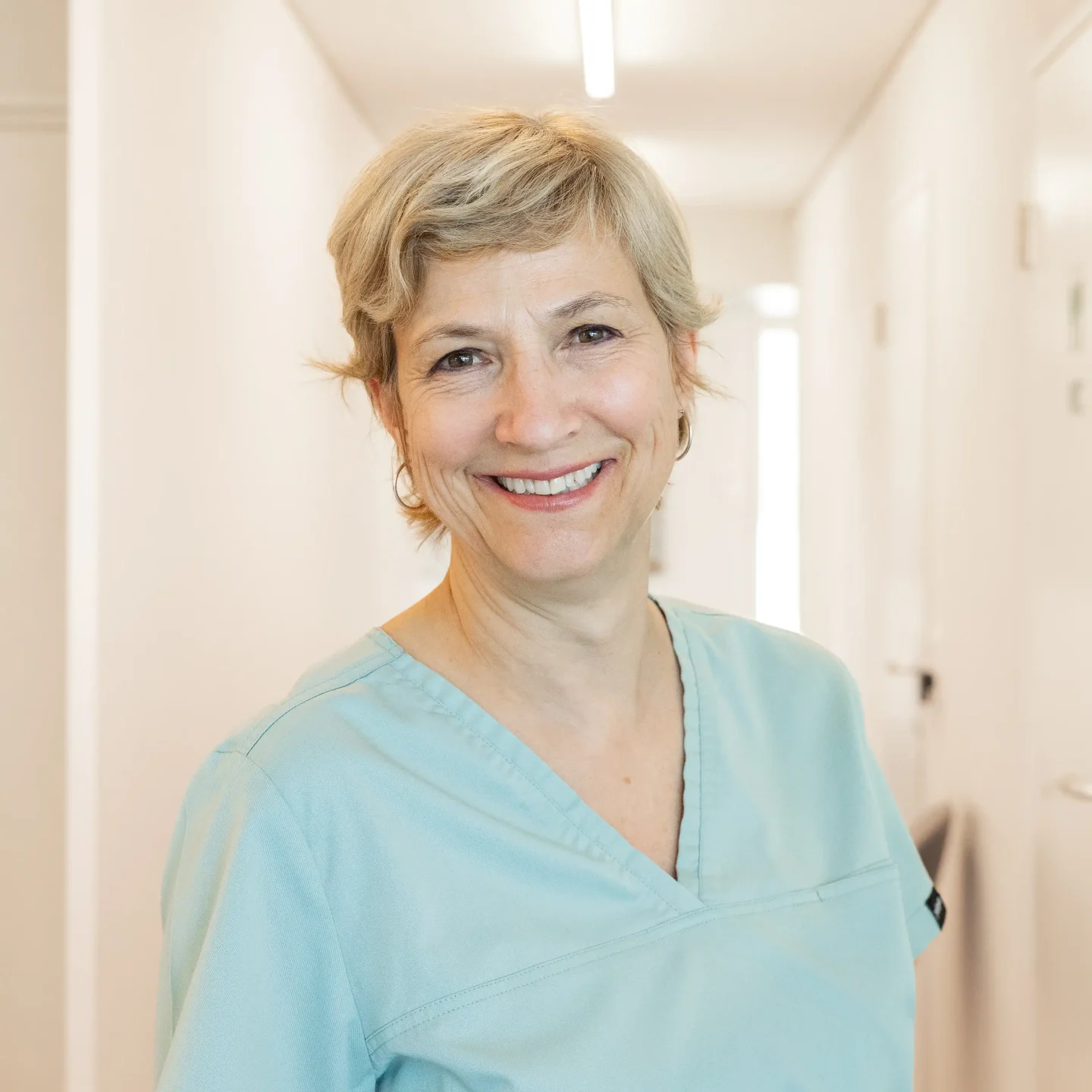 familydent-team-dentalhygienikerin-suanne-hoechsmann